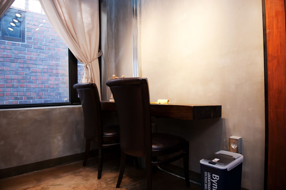 In-room business center