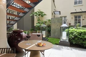 thumbnail: Exterior