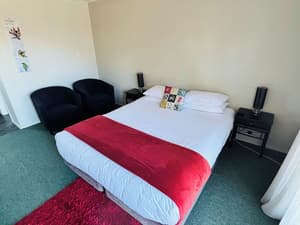 thumbnail: Front of property
