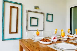 thumbnail: In-room dining