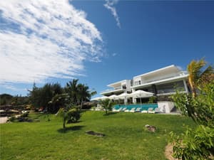 thumbnail: Front of property