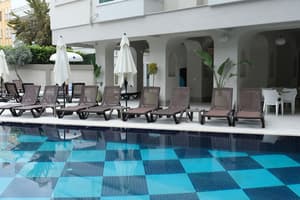 thumbnail: Outdoor pool