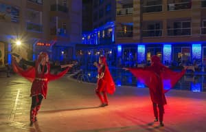 thumbnail: Theater show