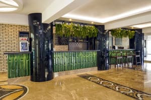 thumbnail: Bar (on property)