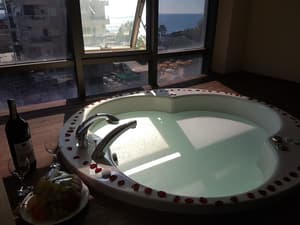 thumbnail: Jetted tub