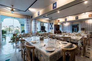 thumbnail: Restaurant