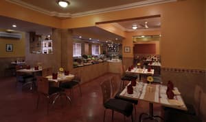 thumbnail: Dining