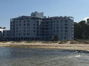 thumbnail: Exterior