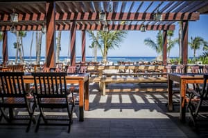 thumbnail: Outdoor dining