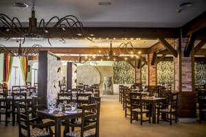 thumbnail: Restaurant