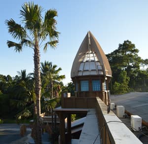 thumbnail: Exterior detail