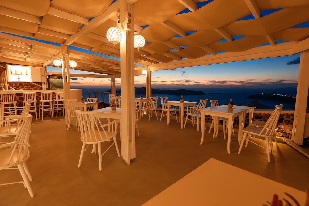 Snack bar
