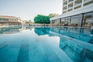 thumbnail: Outdoor pool