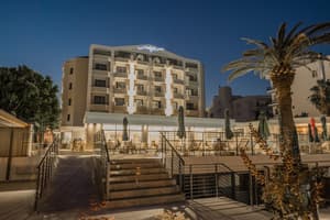 thumbnail: Front of property