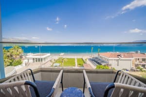 thumbnail: Front of property
