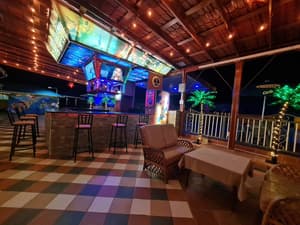 thumbnail: Poolside bar