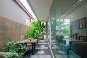thumbnail: Exterior