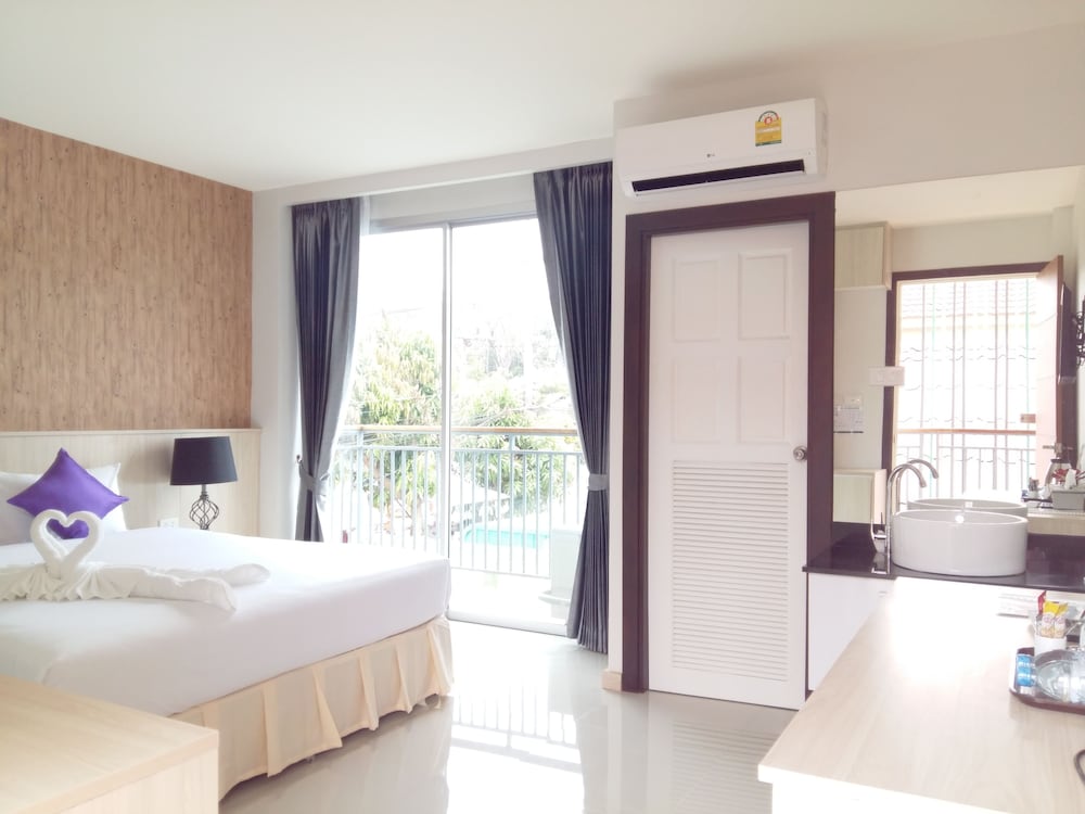 Room amenity