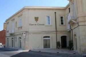thumbnail: Exterior