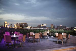 thumbnail: Outdoor dining