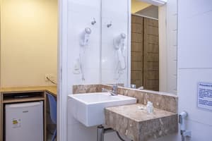 thumbnail: Bathroom
