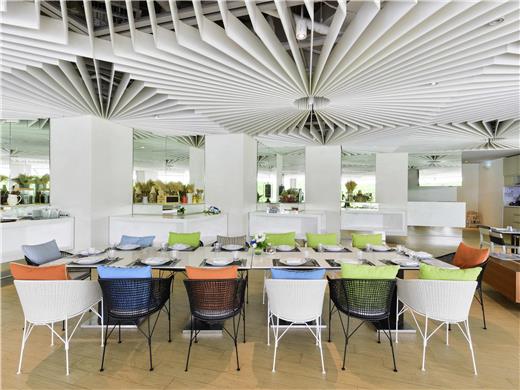 Dining,Dining Area,Restaurant,On-Site