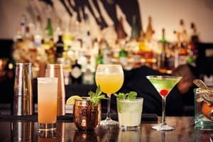 thumbnail: Bar (on property)