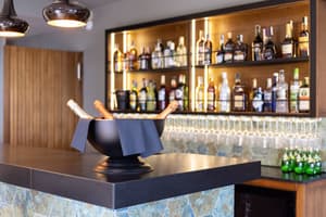 thumbnail: Restaurant