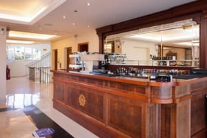 thumbnail: Bar (on property)
