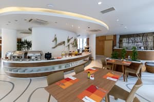 thumbnail: Restaurant