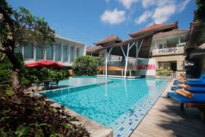 thumbnail: Outdoor pool