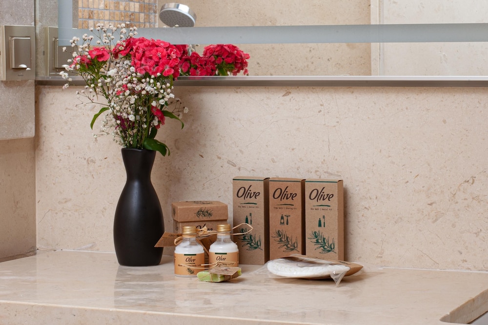 Bathroom amenities