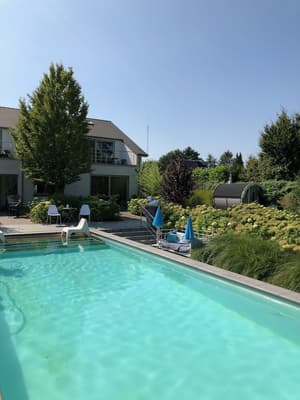 thumbnail: Outdoor pool