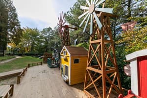 thumbnail: Children's play area - outdoor