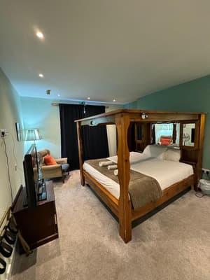 thumbnail: Room