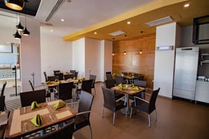 thumbnail: Restaurant
