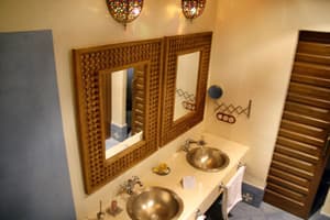 thumbnail: Bathroom sink