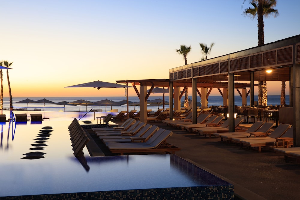Infinity pool