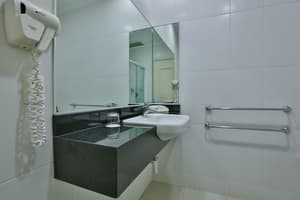 thumbnail: Bathroom