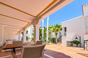 thumbnail: Front of property