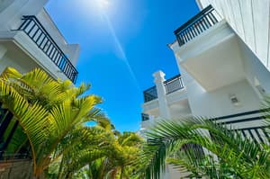 thumbnail: Front of property