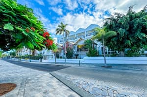 thumbnail: Front of property
