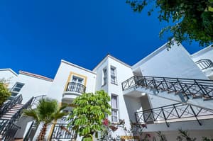 thumbnail: Front of property