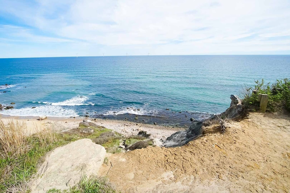 Beach/ocean view