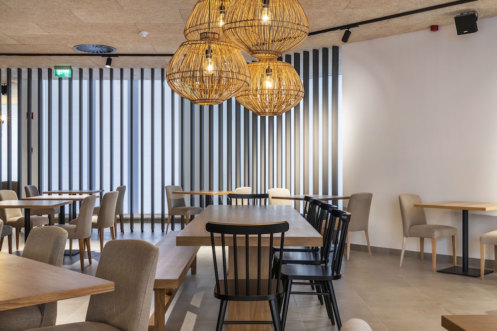 Restaurant-cafeteria