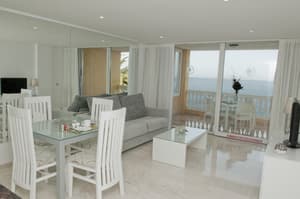 thumbnail: In-room dining