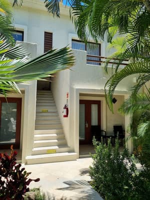 thumbnail: Exterior