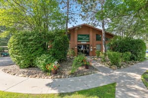 thumbnail: Front of property