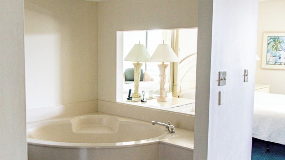 Jetted tub