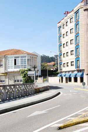 thumbnail: Exterior